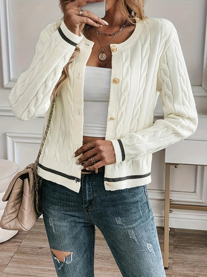 Maartje | Damen Zopfmuster Strickjacke mit Goldknöpfen, Offene Front