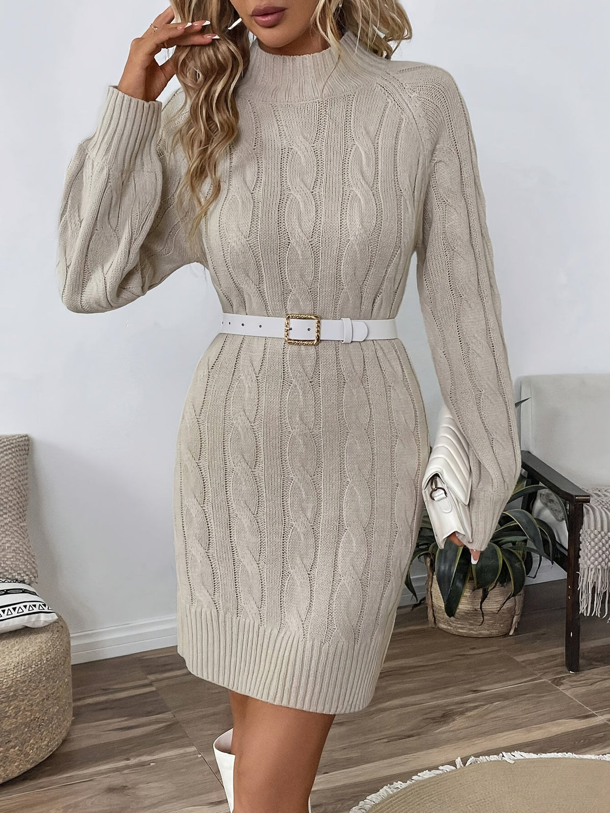 Leah | Damen Zopfmuster Strickkleid mit Stehkragen, Beige