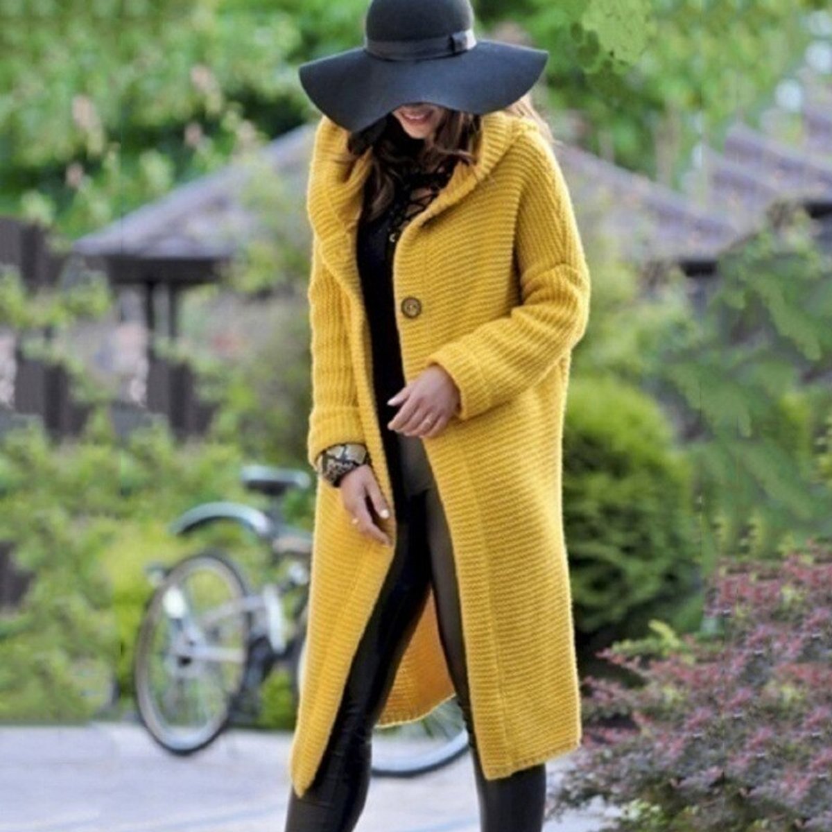 Pieternel | Strickjacke Damen lang mit Kapuze, oversize gestrickt