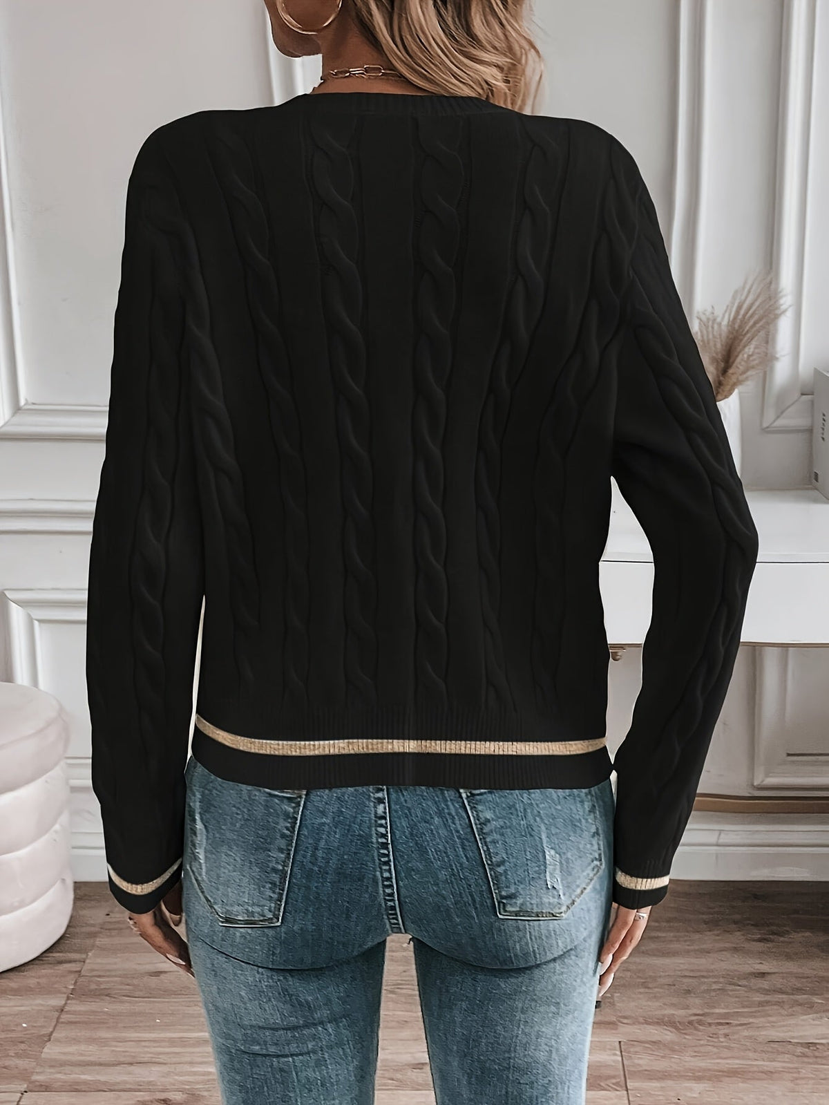 Maartje | Damen Zopfmuster Strickjacke mit Goldknöpfen, Offene Front